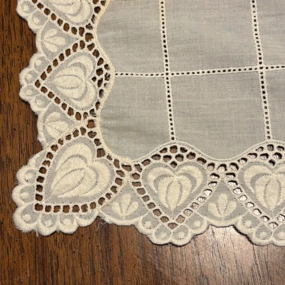 Vintage Placemats Cream Lace Heart Embroidered Hemstitched Lot of 8